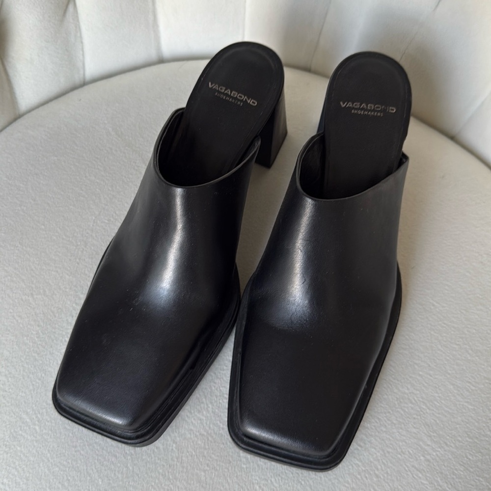 Vagabond Mules